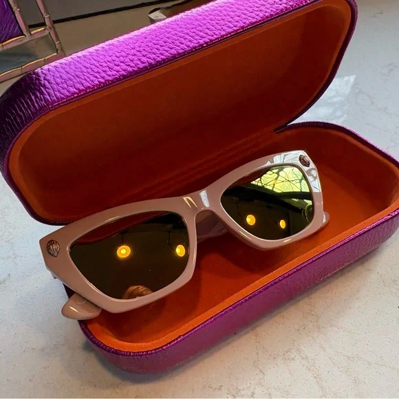 Kurt Geiger Blush Sunglasses - Picture 2 of 6